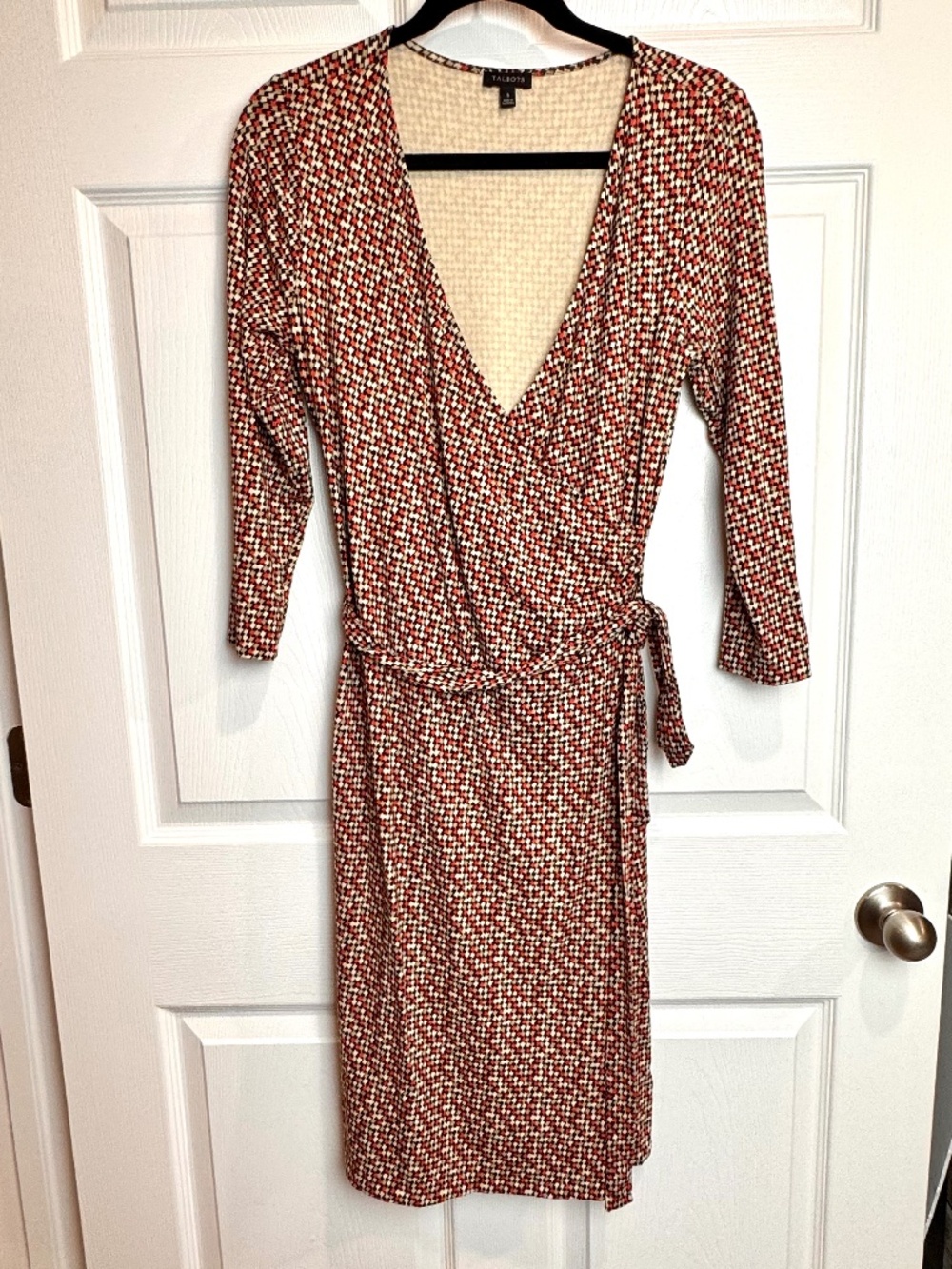 Talbots Faux Wrap Dress V Neckline Geometric Pattern, Size Small EUC